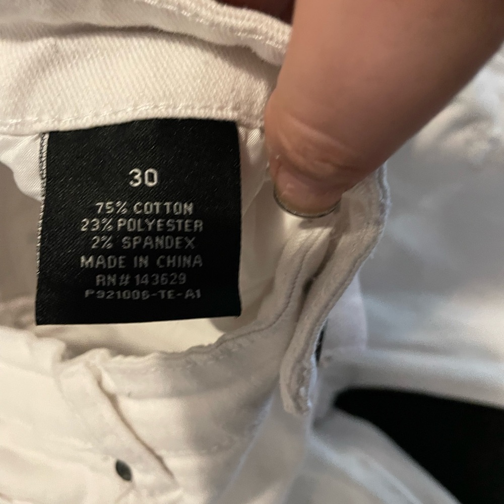🔴 Encrypted Jeans - Picture 6 of 9